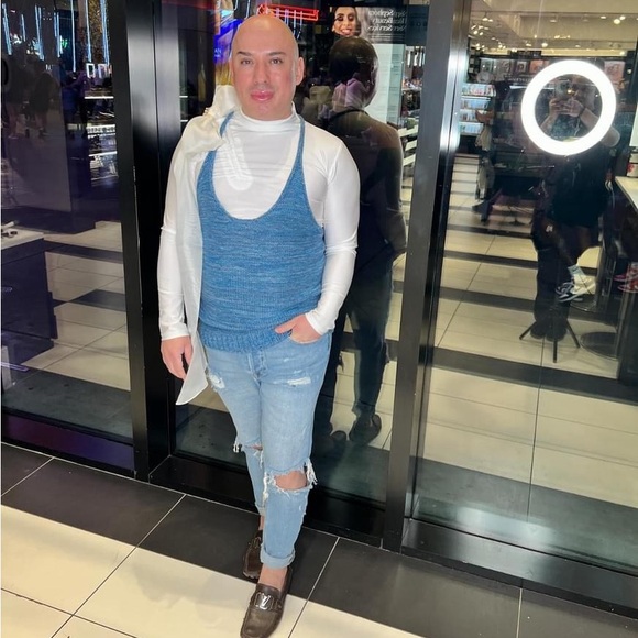 COPY - Mock neck top with large organza bow - Picture 8 of 8